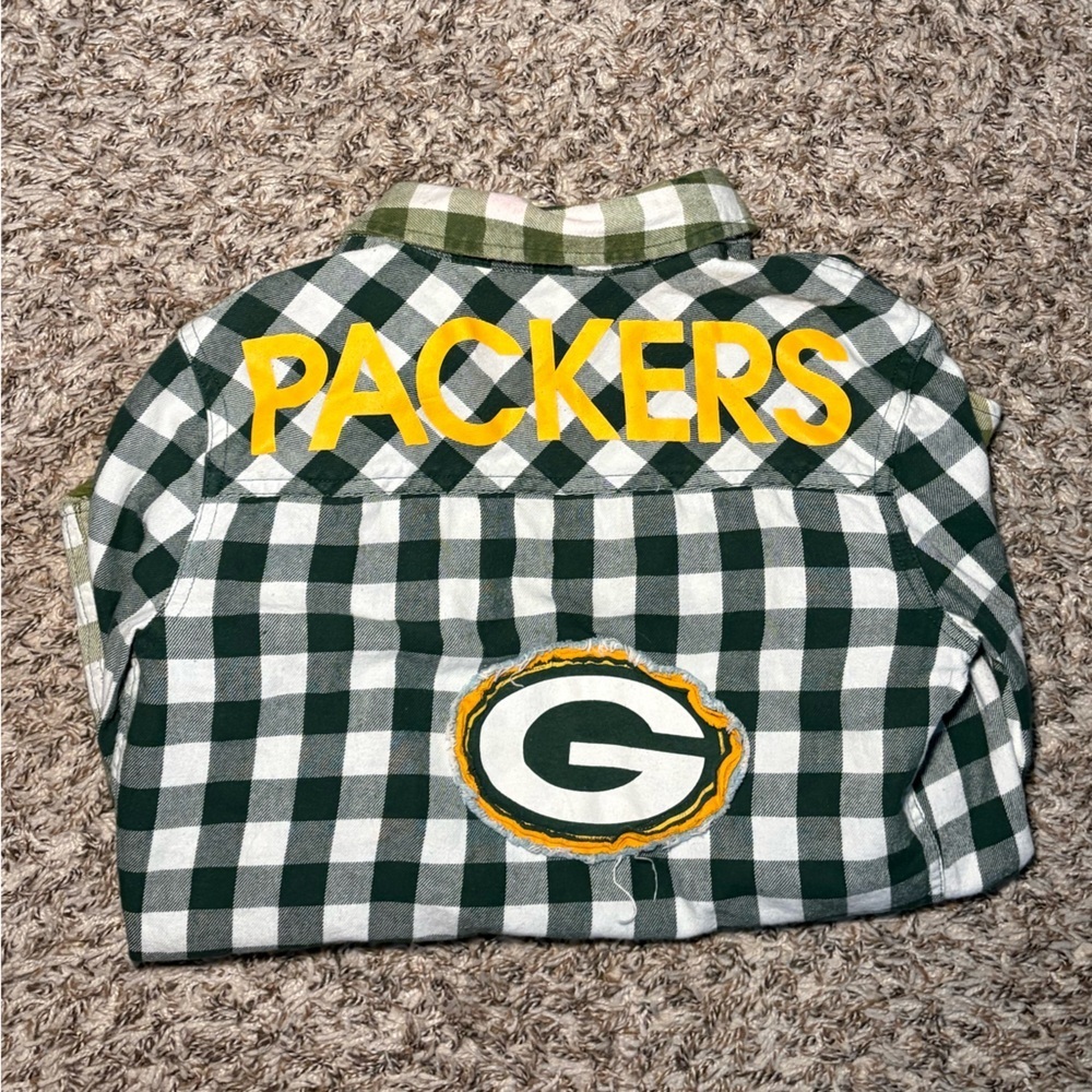 Green Bay Packers Plaid Button-Up Shirt - Women - Picture 4 of 5